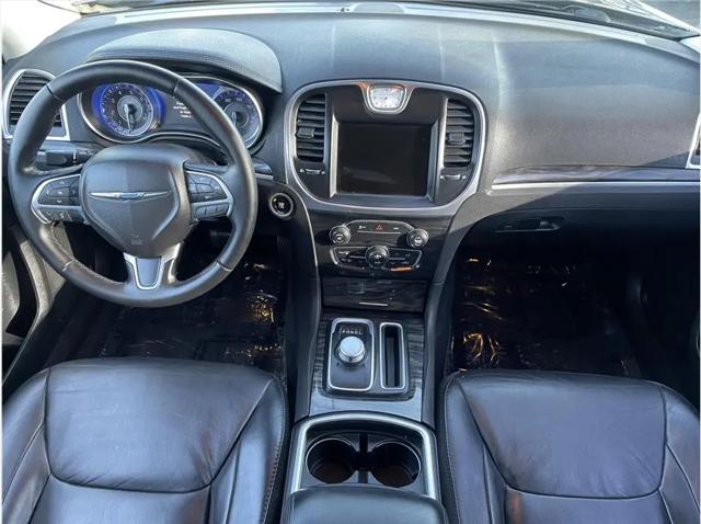 2016 Chrysler 300 Limited