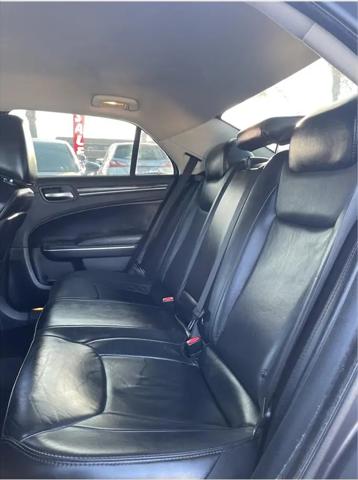 2016 Chrysler 300 Limited