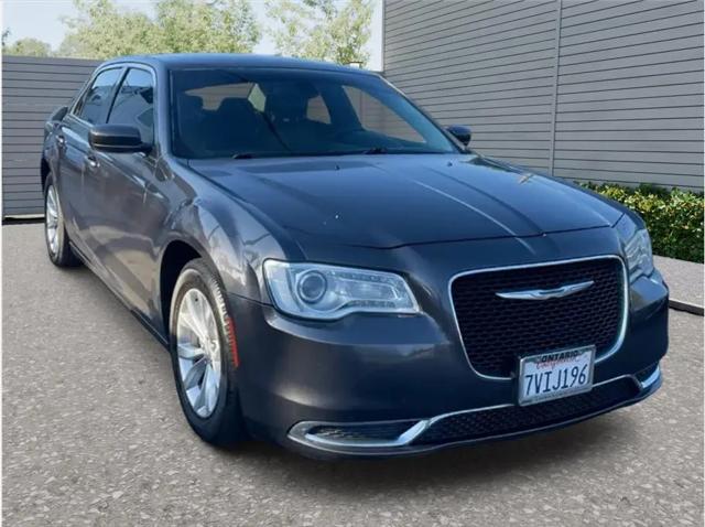 2016 Chrysler 300 Limited