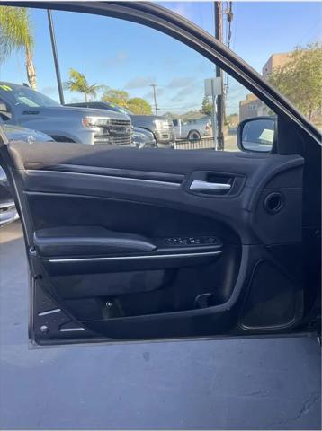 2016 Chrysler 300 Limited