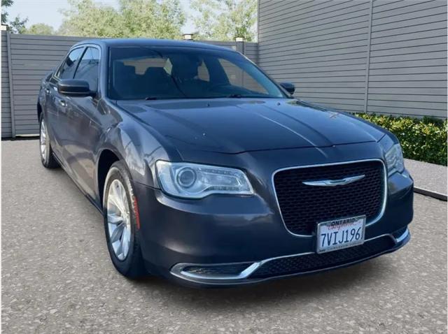 2016 Chrysler 300 Limited