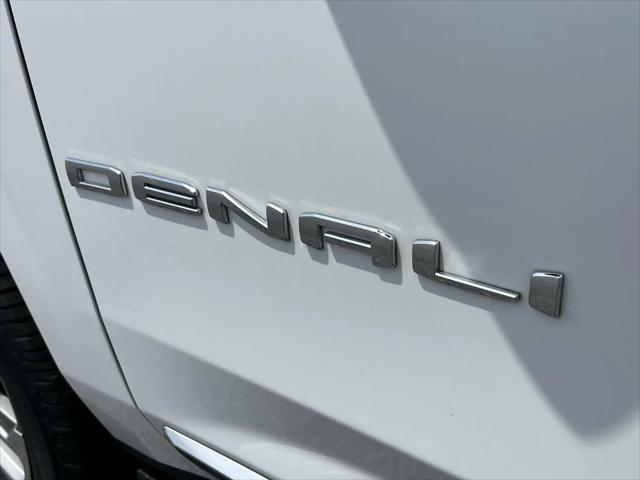 2021 GMC Yukon 4WD Denali