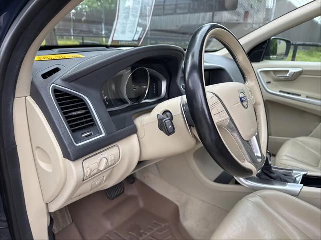 2015 Volvo XC60 T6 Platinum
