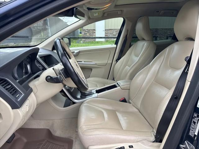 2015 Volvo XC60 T6 Platinum