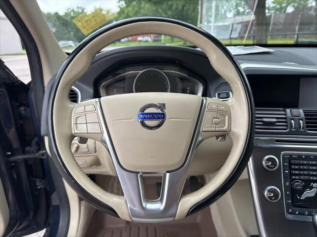 2015 Volvo XC60 T6 Platinum