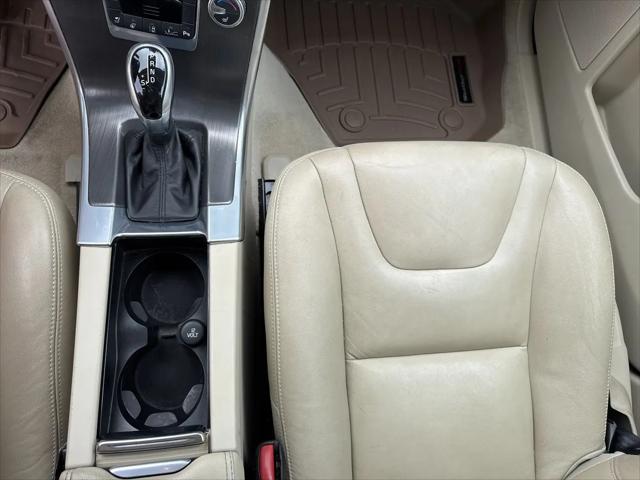 2015 Volvo XC60 T6 Platinum