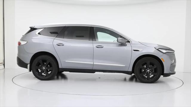 2023 Buick Enclave Essence AWD