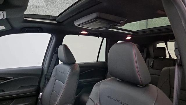 2022 Honda Pilot AWD Black Edition
