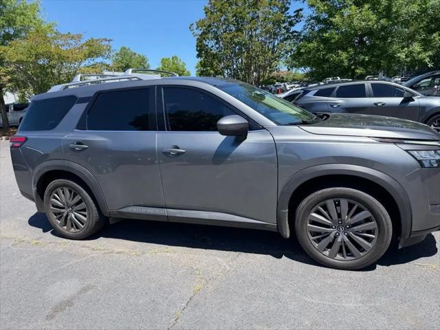 2022 Nissan Pathfinder SL 2WD