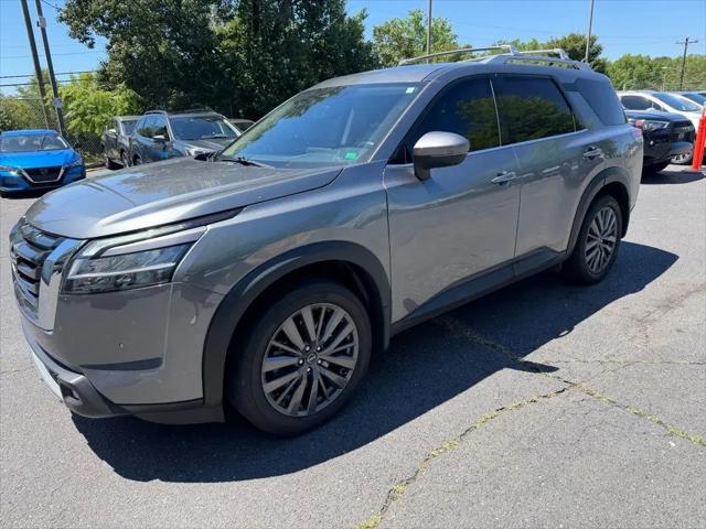 2022 Nissan Pathfinder SL 2WD