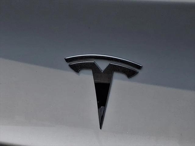 2021 Tesla Model 3 Standard Range Plus Rear-Wheel Drive