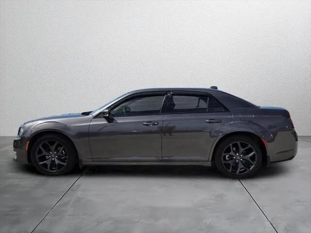 2023 Chrysler 300 Touring L