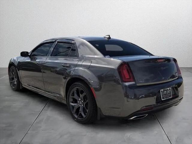 2023 Chrysler 300 Touring L