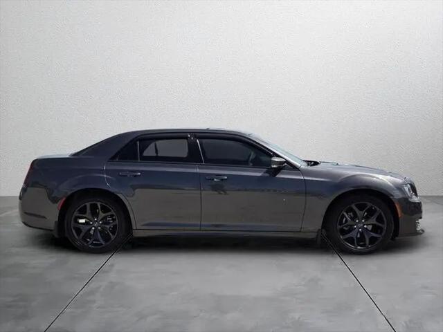 2023 Chrysler 300 Touring L