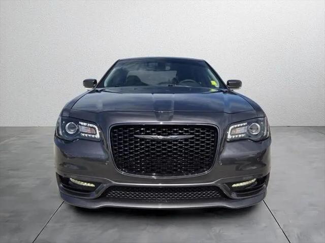 2023 Chrysler 300 Touring L