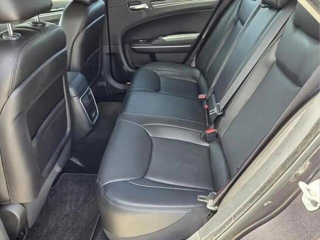 2023 Chrysler 300 Touring L