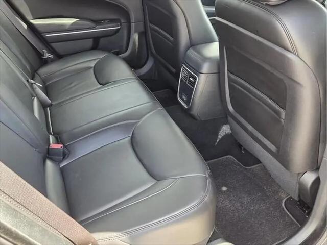 2023 Chrysler 300 Touring L