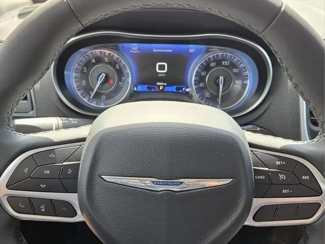 2023 Chrysler 300 Touring L