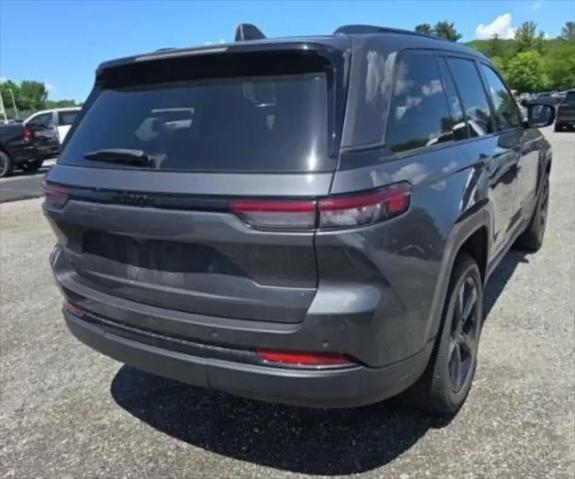 2023 Jeep Grand Cherokee Altitude 4x4