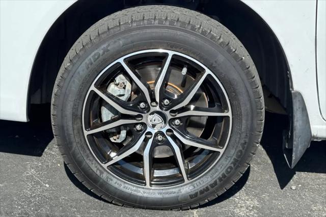 2019 Nissan NV200 SV