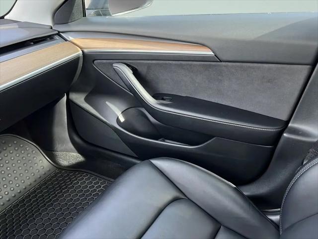 2021 Tesla Model 3 Standard Range Plus Rear-Wheel Drive