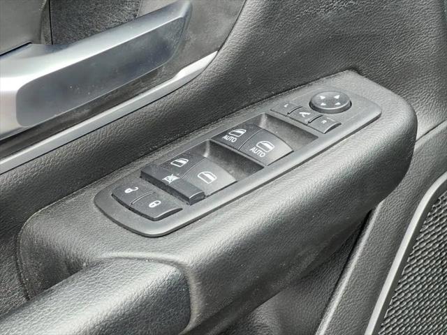 2019 Ram 1500 Big Horn/Lone Star Crew Cab 4x4 5'7" Box