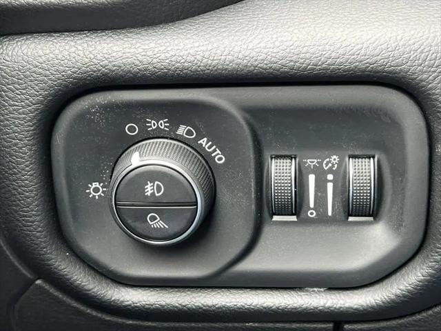 2019 Ram 1500 Big Horn/Lone Star Crew Cab 4x4 5'7" Box