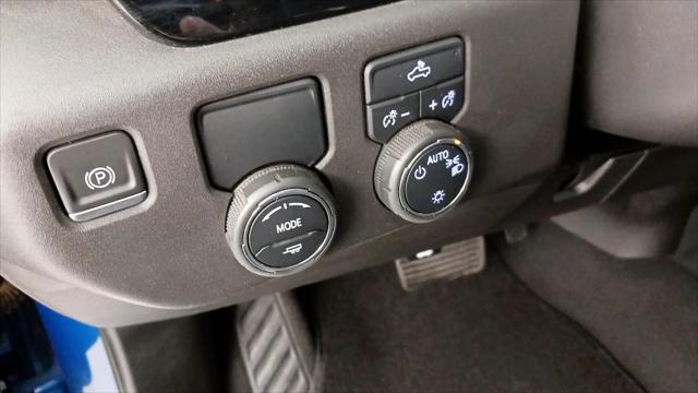 2023 Chevrolet Silverado 1500 2WD Crew Cab Standard Bed LT