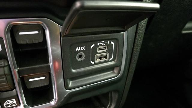 2024 Jeep Wrangler 4-Door Sahara 4x4