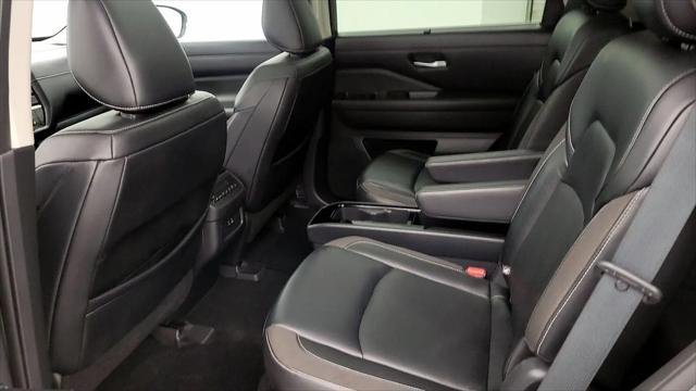 2022 Nissan Pathfinder SL 4WD