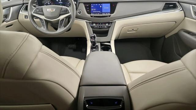 2022 Cadillac XT5 FWD Premium Luxury