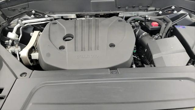 2023 Volvo XC90 B5 Core
