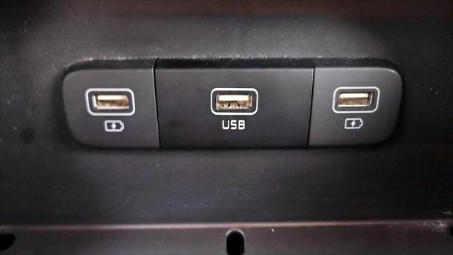 2024 Kia Carnival MPV LX Seat Package