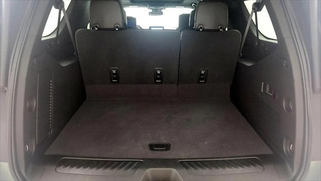 2023 GMC Yukon XL 4WD SLT