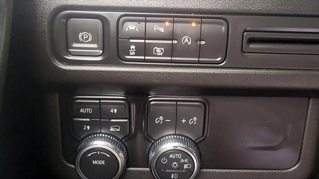 2023 GMC Yukon XL 4WD SLT