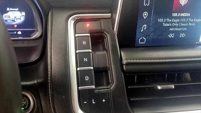 2023 GMC Yukon XL 4WD SLT