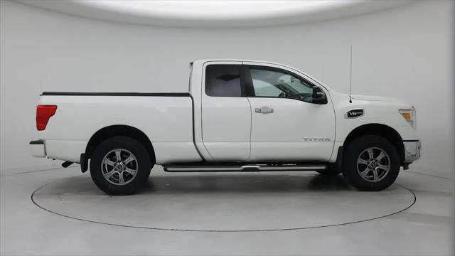 2017 Nissan Titan SV