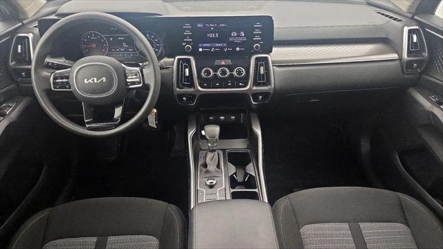 2022 Kia Sorento LX