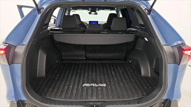 2025 Toyota RAV4 Hybrid SE