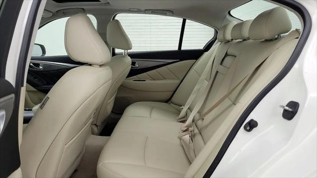 2015 INFINITI Q50 Premium