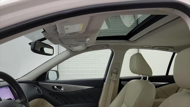 2015 INFINITI Q50 Premium