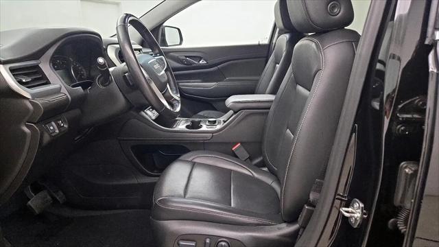 2022 GMC Acadia AWD SLT