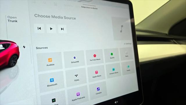 2024 Tesla Model Y Long Range Dual Motor All-Wheel Drive
