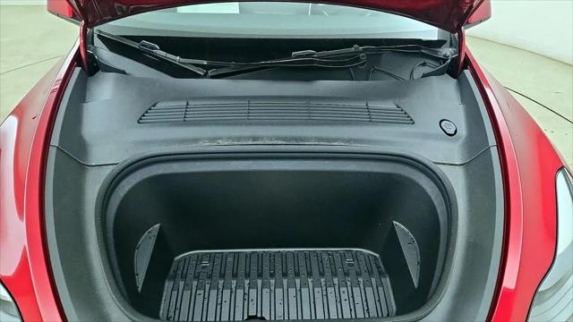 2024 Tesla Model Y Long Range Dual Motor All-Wheel Drive