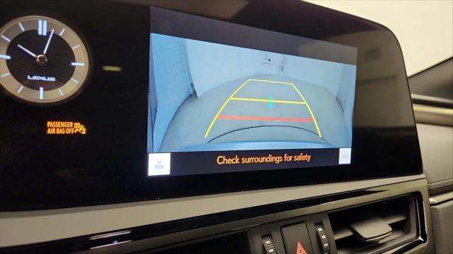 2023 Lexus ES 350 F SPORT Handling