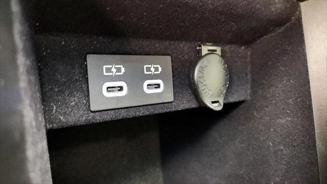 2023 Lexus ES 350 F SPORT Handling