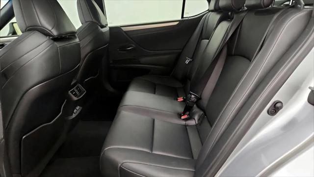 2023 Lexus ES 350 F SPORT Handling