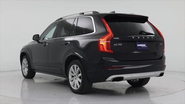 2016 Volvo XC90 T6 Momentum