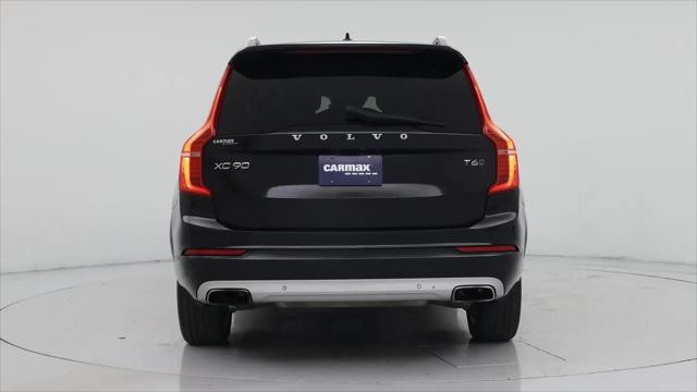 2016 Volvo XC90 T6 Momentum