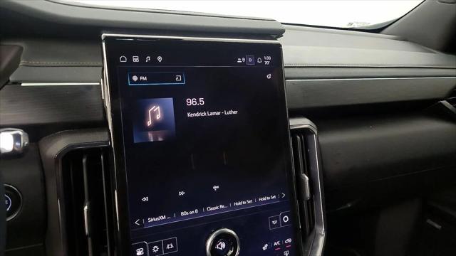 2025 GMC Acadia AWD AT4